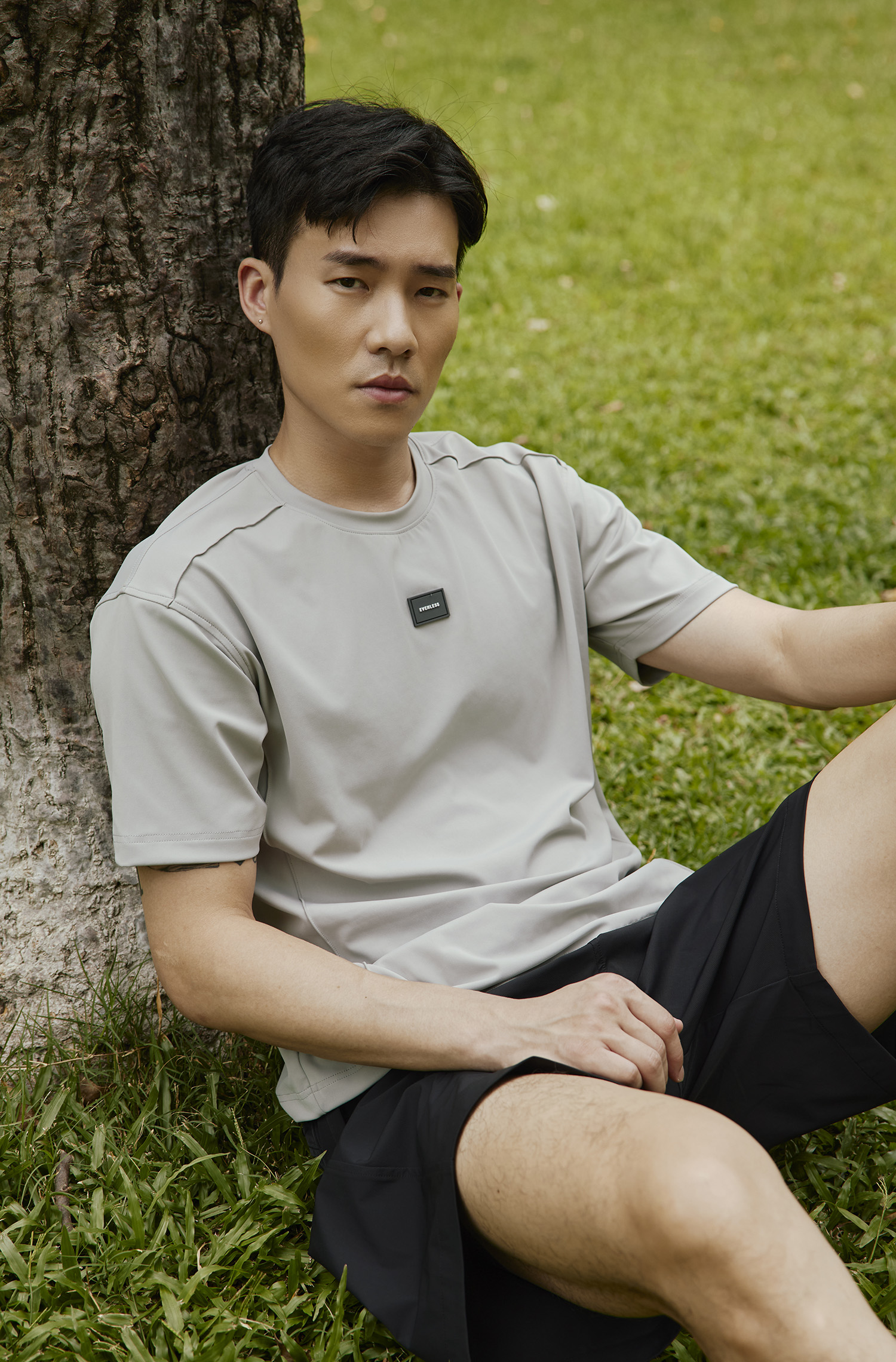 極簡平褶 高彈短袖上衣