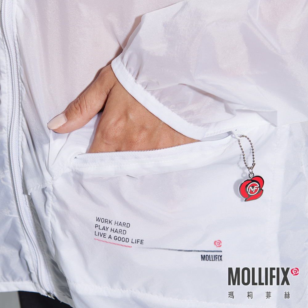 MOLLIFIX 輕量可收納連帽風衣外套