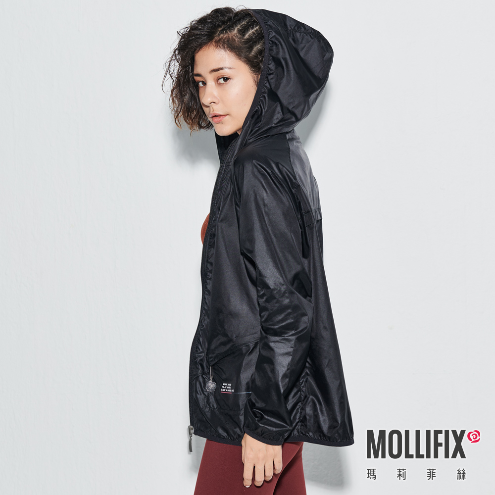 MOLLIFIX 輕量可收納連帽風衣外套