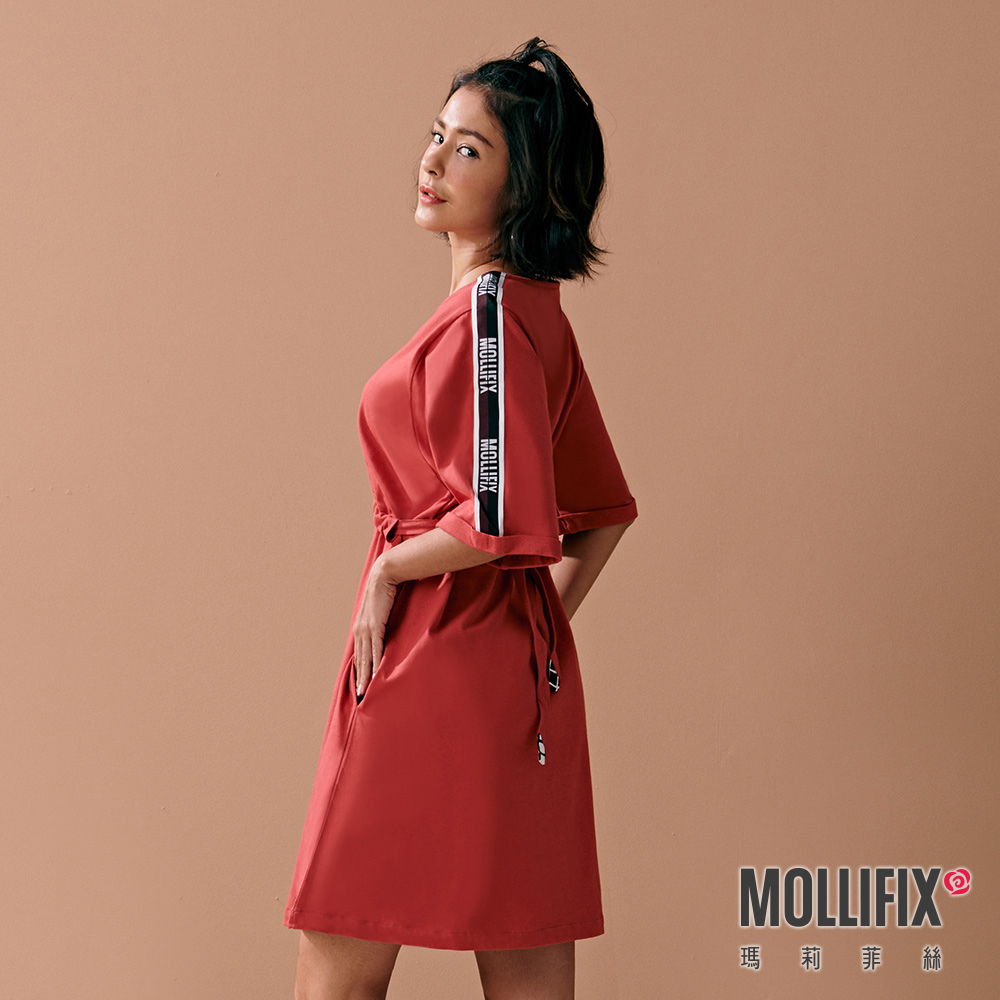 MOLLIFIX LOGO織帶抽繩造型短袖洋裝