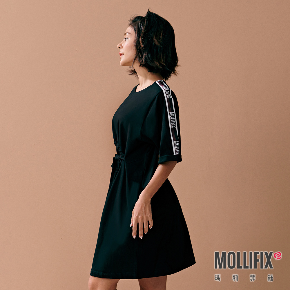 MOLLIFIX LOGO織帶抽繩造型短袖洋裝