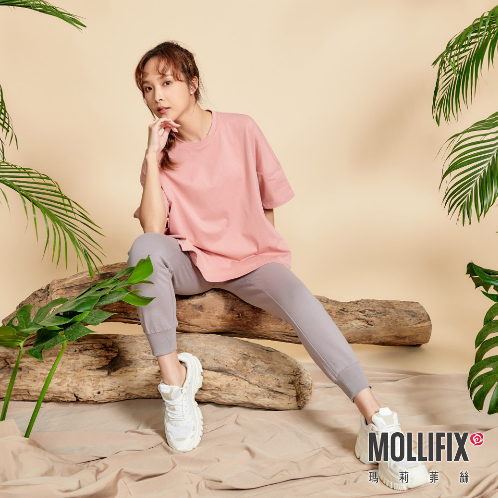 MOLLIFIX 寬版不規則下擺短袖上衣