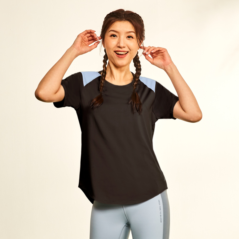 MOLLIFIX 撞色拼接短袖訓練上衣