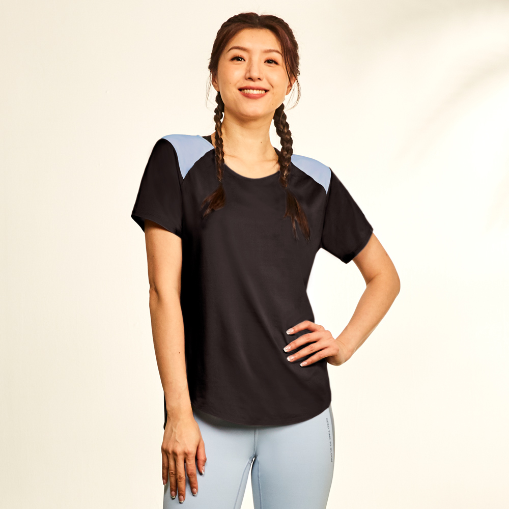 MOLLIFIX 撞色拼接短袖訓練上衣