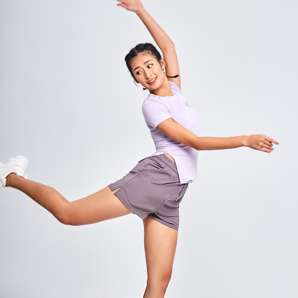 MOLLIFIX 側開衩彈性腰頭運動短褲