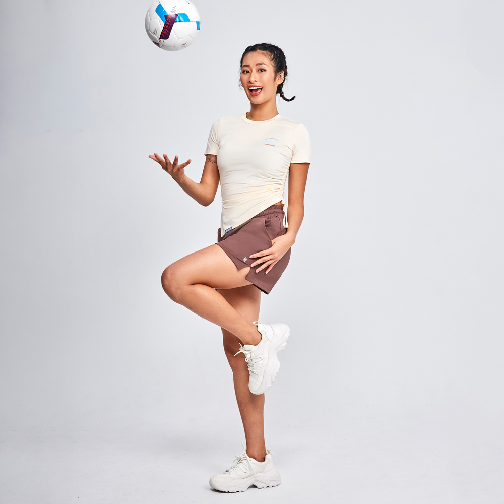 MOLLIFIX 側開衩彈性腰頭運動短褲