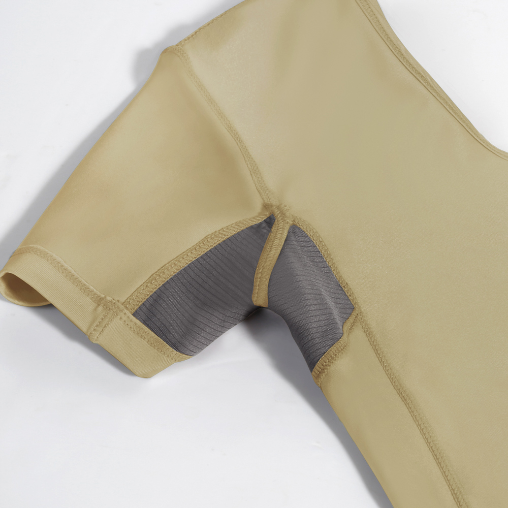 MOLLIFIX 合身U領短袖上衣