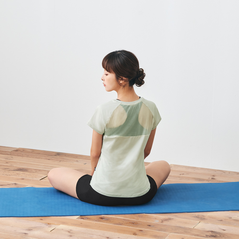 MOLLIFIX TRULY修身後網短袖訓練上衣