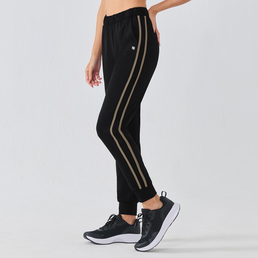 MOLLIFIX 跳色包邊束口長褲