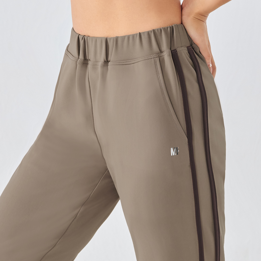 MOLLIFIX 跳色包邊束口長褲