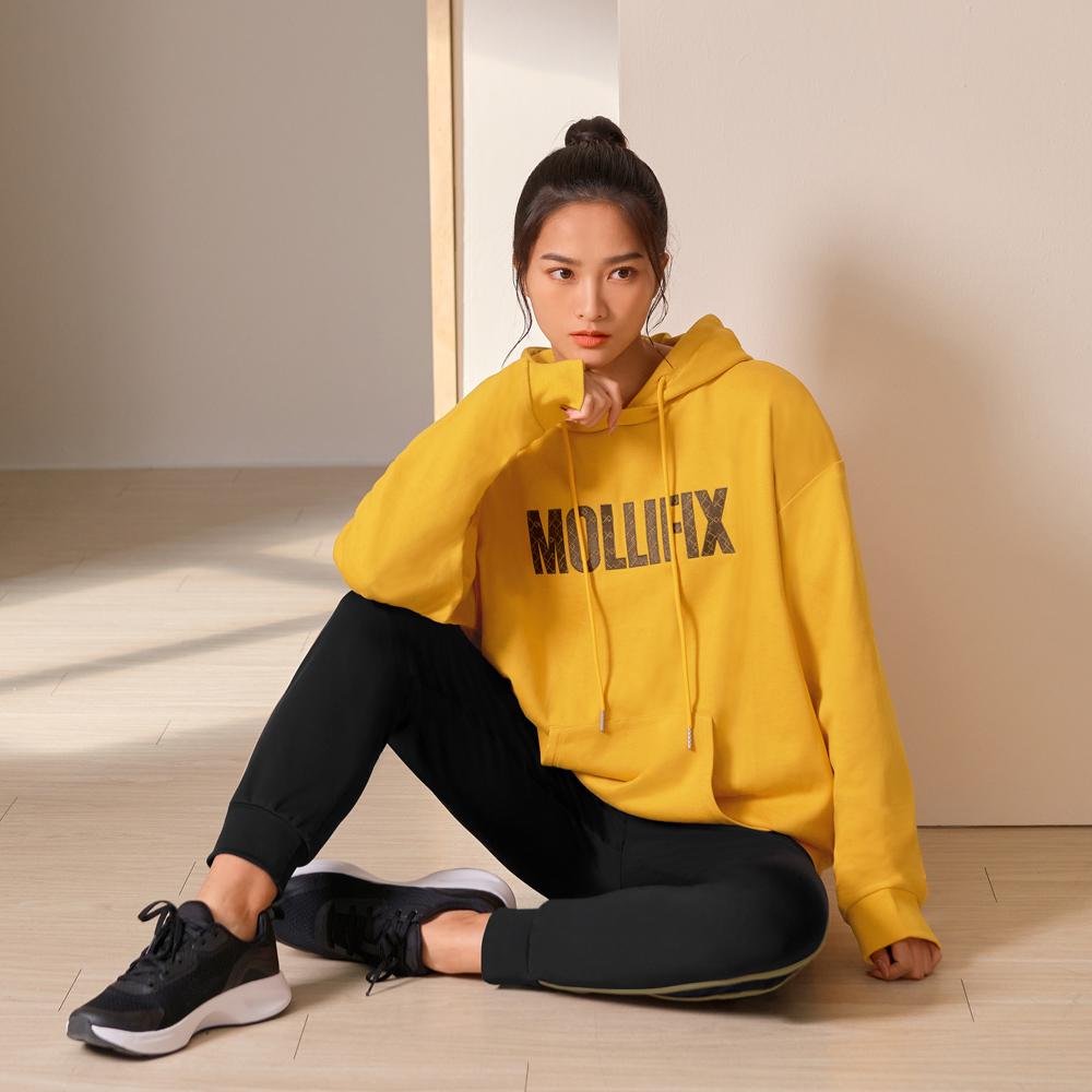 MOLLIFIX RETRO風電繡連帽長袖上衣