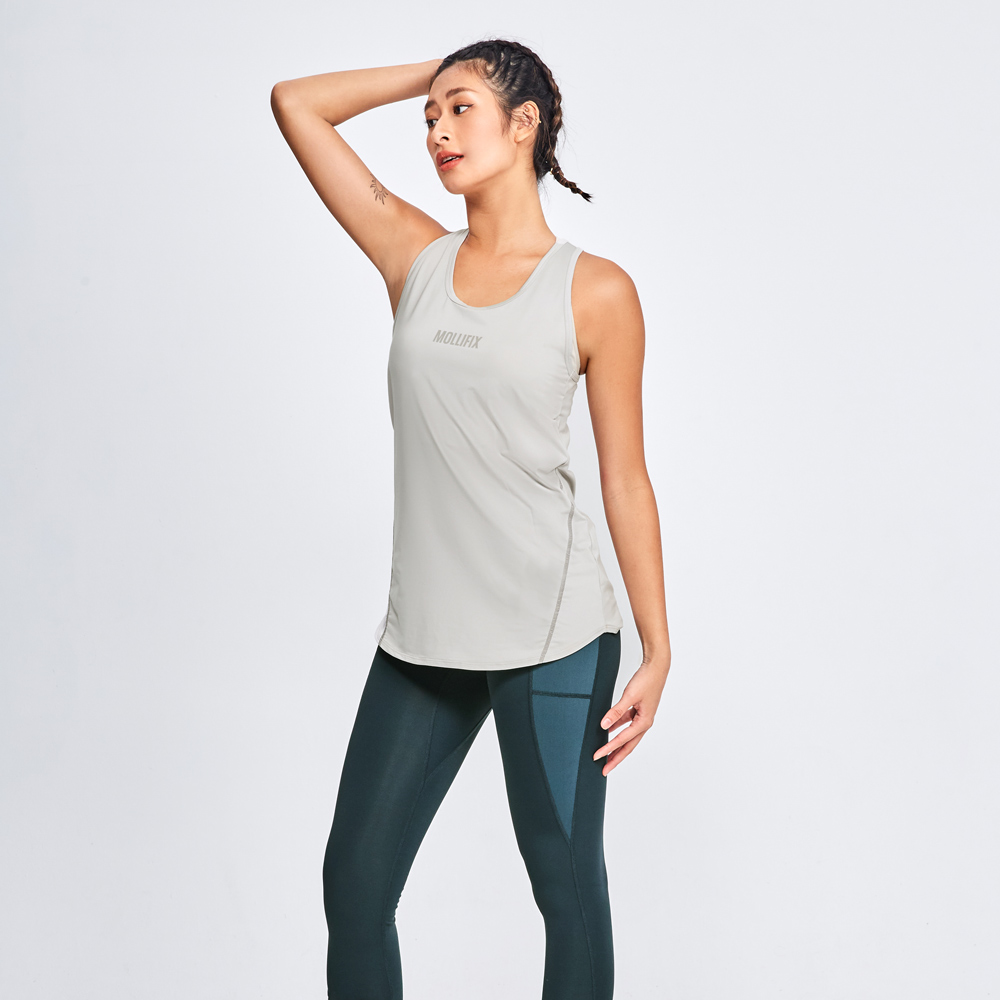MOLLIFIX 後摺景垂墜拚色運動背心