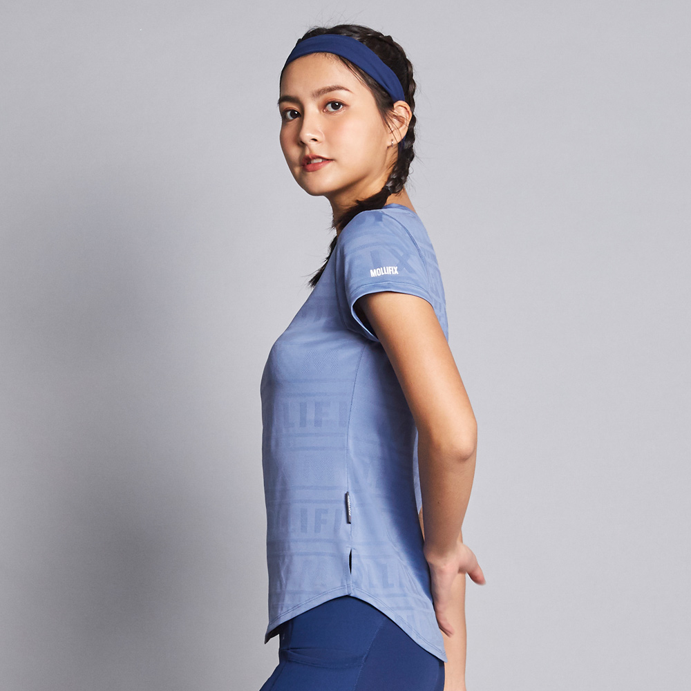 MOLLIFIX logo緹花透氣修身排汗短袖上衣