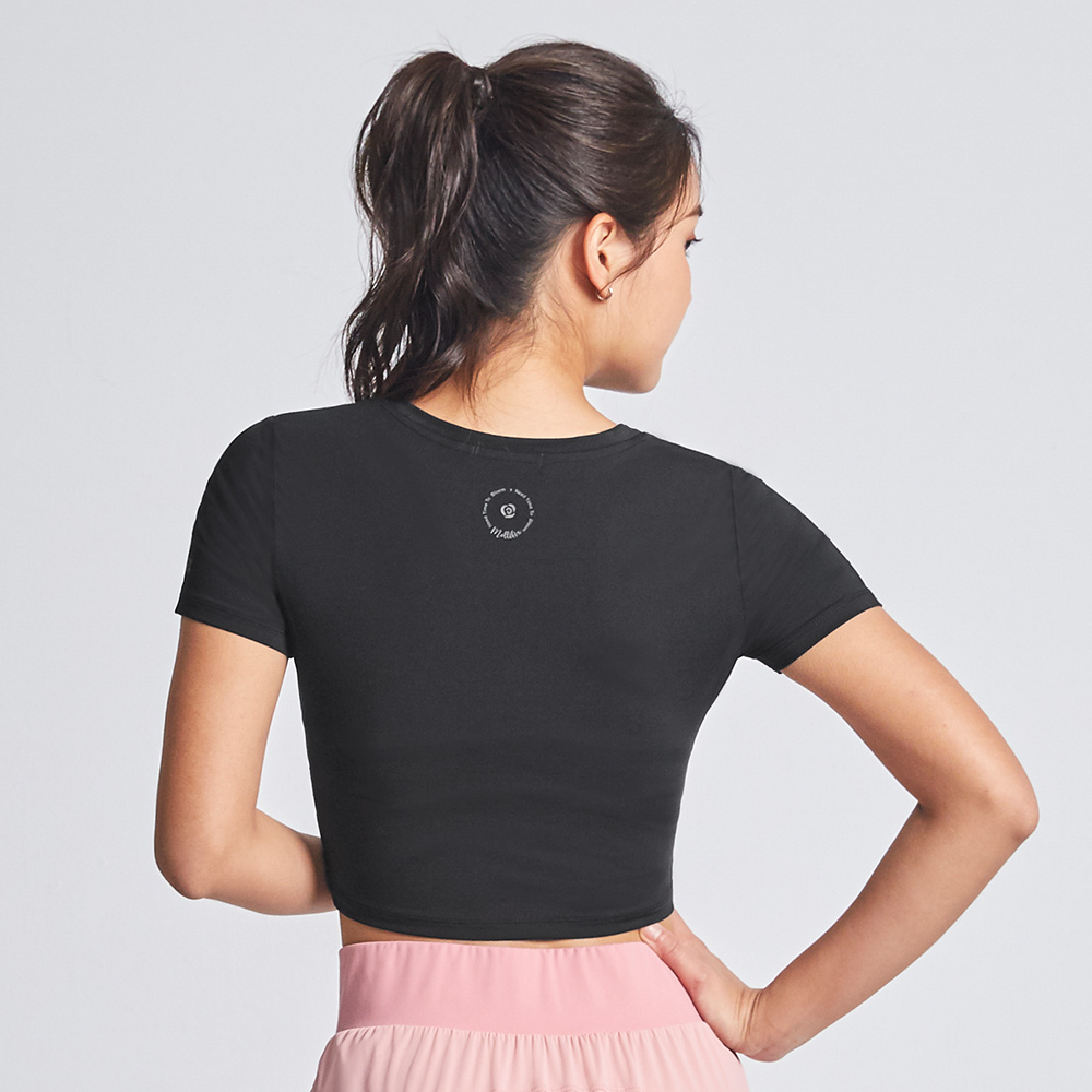 MOLLIFIX 品牌標語前交疊短版上衣