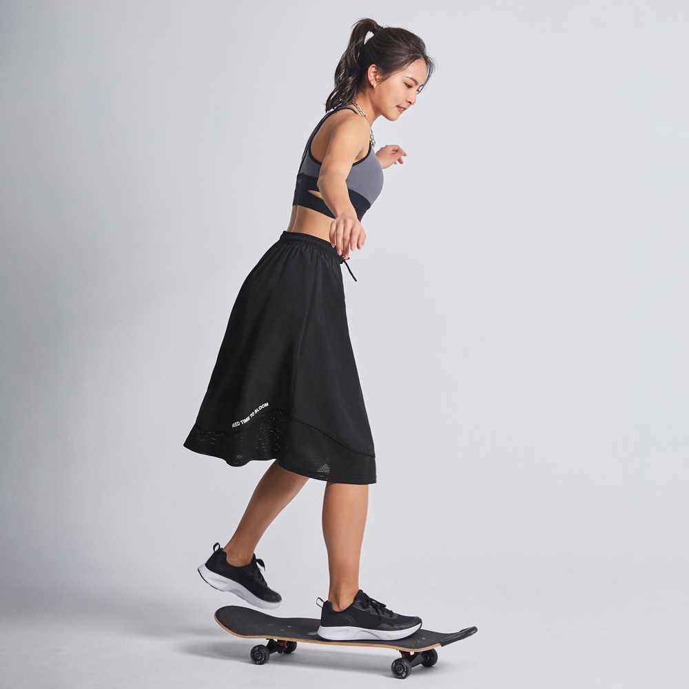 MOLLIFIX 下擺拚網透氣優雅長裙