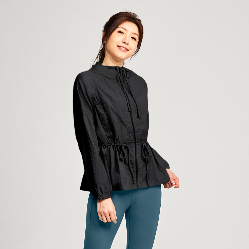 MOLLIFIX 輕量收腰防曬可收納外套