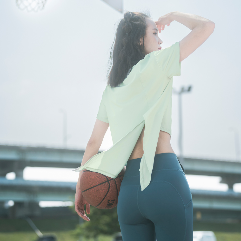 MOLLIFIX 兩面穿抗菌優雅運動上衣