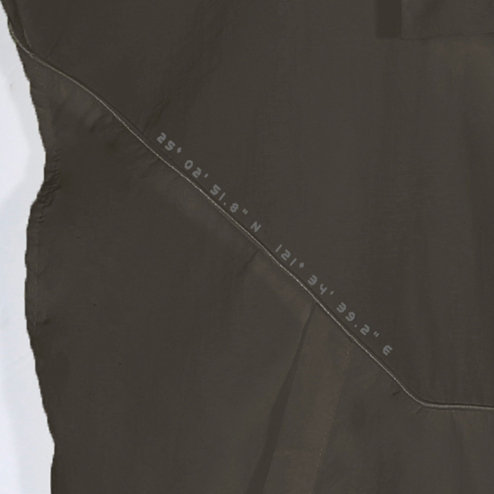 MOLLIFIX 率性造型連帽防風上衣