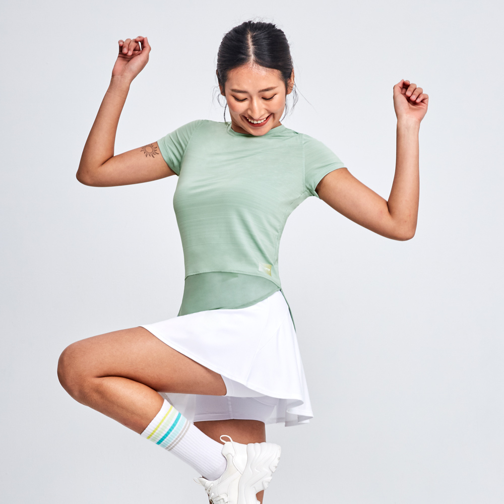 MOLLIFIX 下擺圓弧拚網訓練上衣