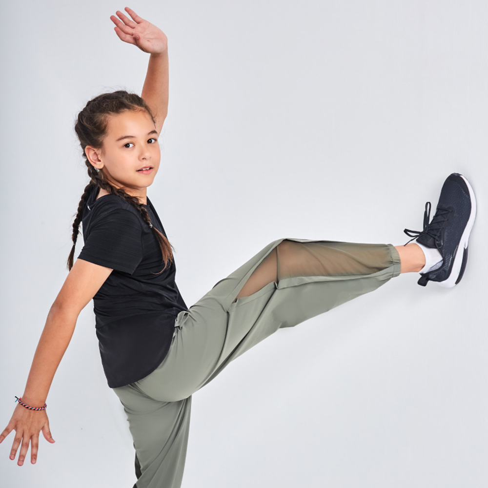 MOLLIFIX 下擺圓弧拚網訓練上衣