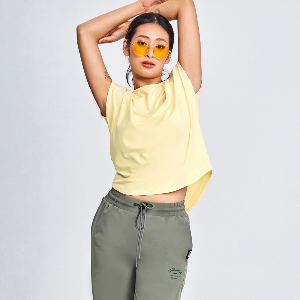 MOLLIFIX 涼感後背鏤空短袖上衣