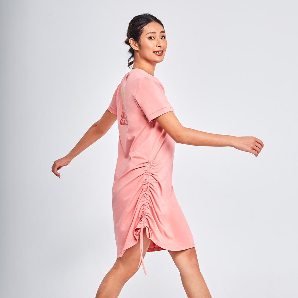 MOLLIFIX 活力LOGO側抽皺長版連身裙