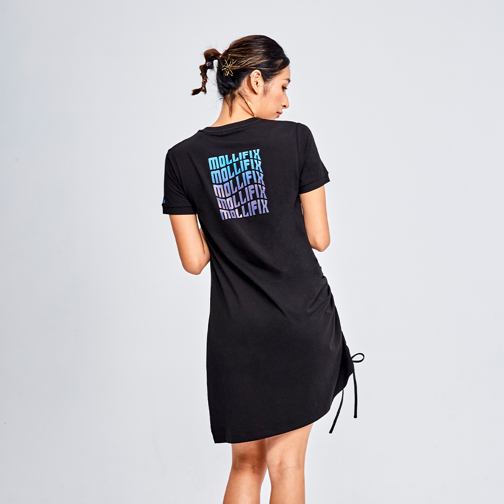 MOLLIFIX 活力LOGO側抽皺長版連身裙