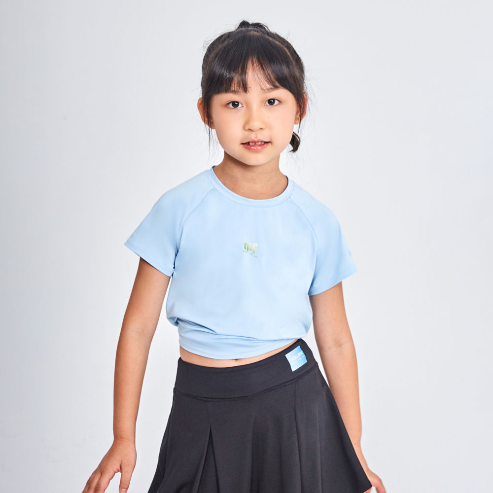 MOLLIFIX 美背後透網開岔短袖上衣