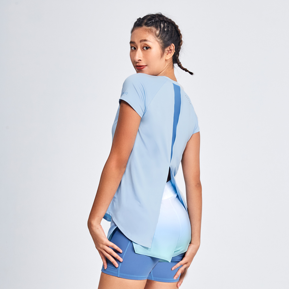 MOLLIFIX 美背後透網開岔短袖上衣