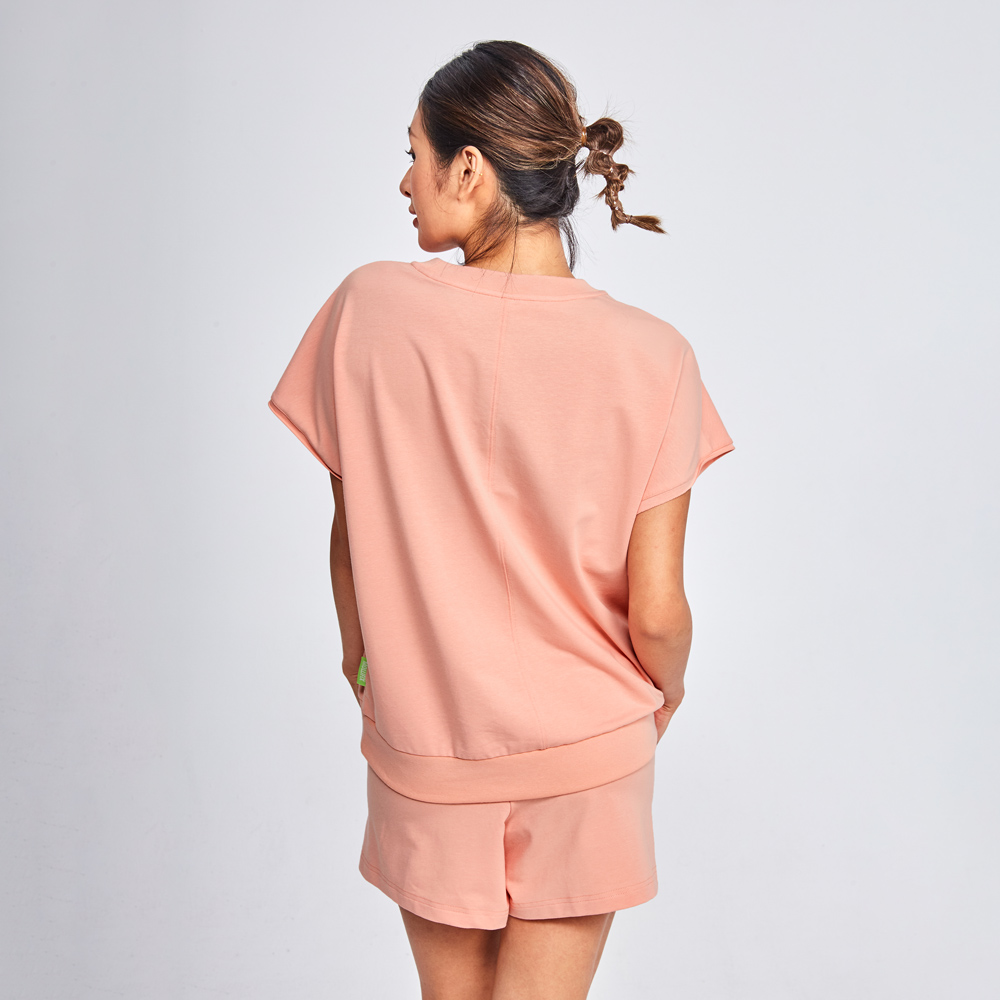 MOLLIFIX 刺繡寬版短袖上衣