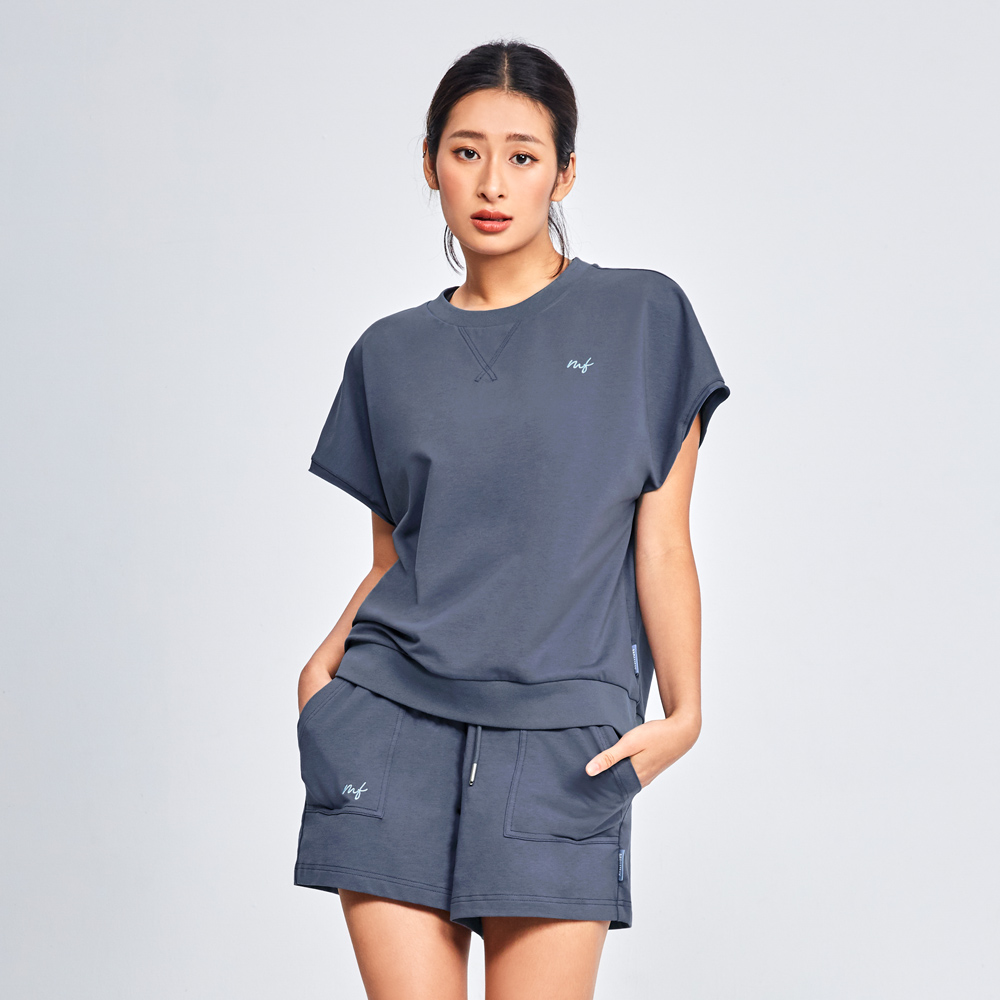 MOLLIFIX 刺繡寬版短袖上衣