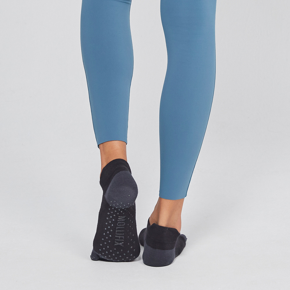 MOLLIFIX 室內止滑五趾運動襪