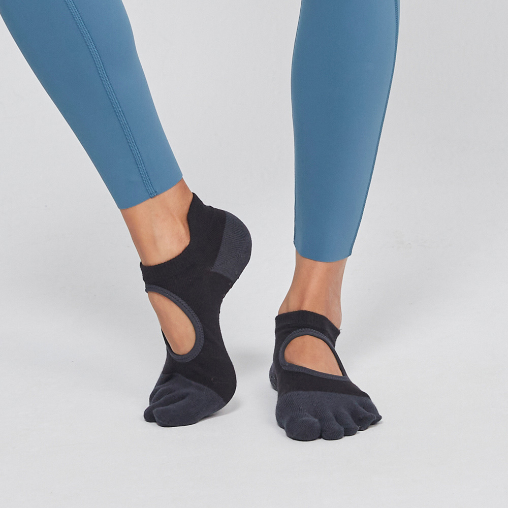 MOLLIFIX 室內止滑五趾運動襪