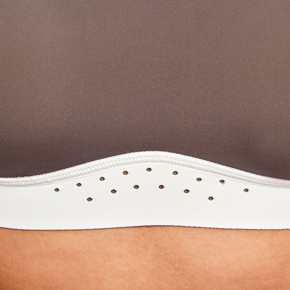 MOLLIFIX 洞洞透氣挖背運動內衣