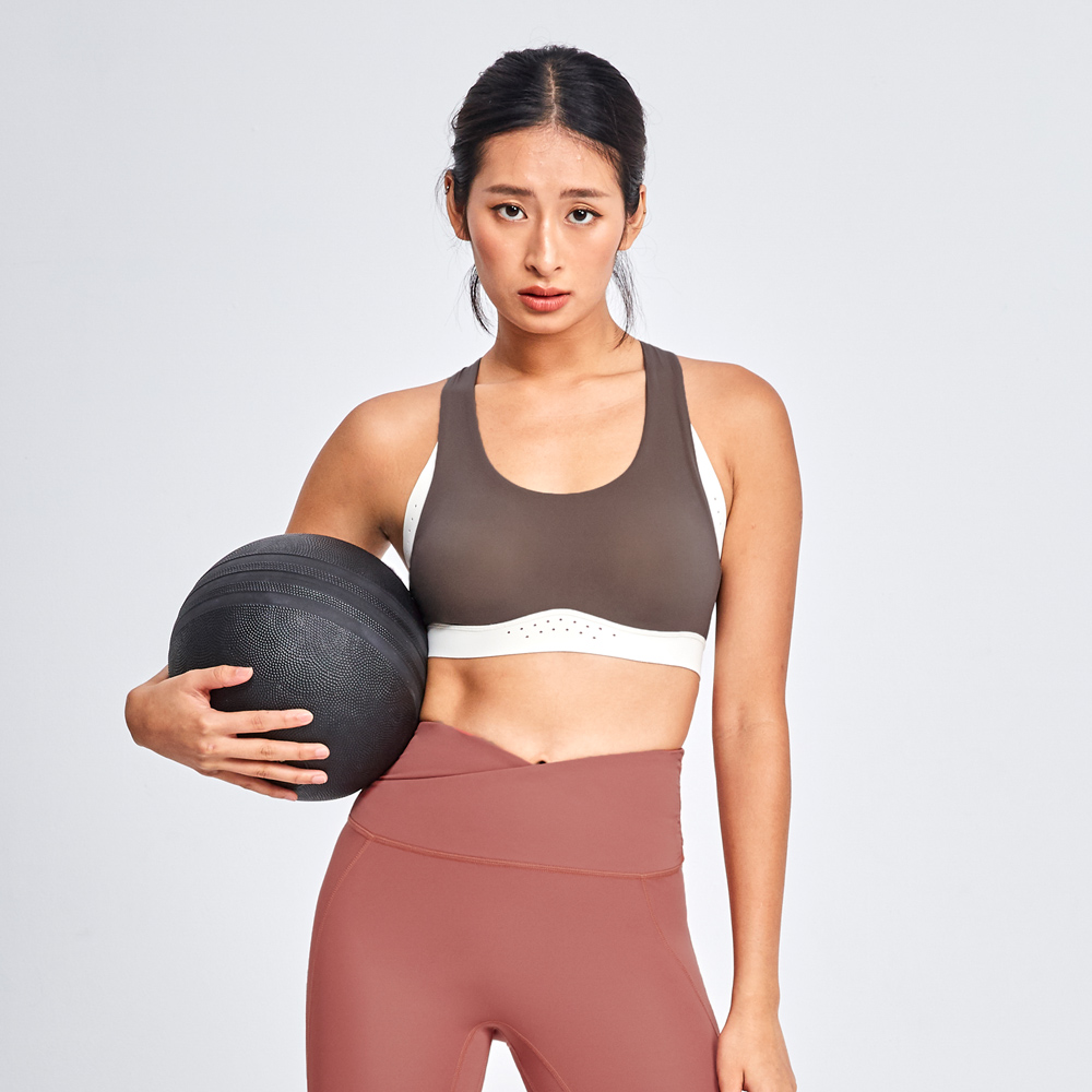 MOLLIFIX 洞洞透氣挖背運動內衣