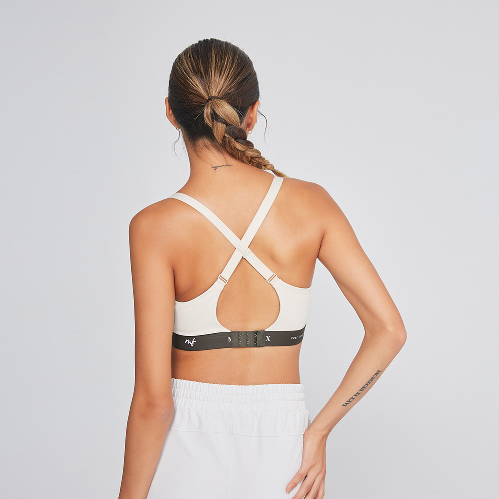 MOLLIFIX 3D防震交叉美背運動內衣