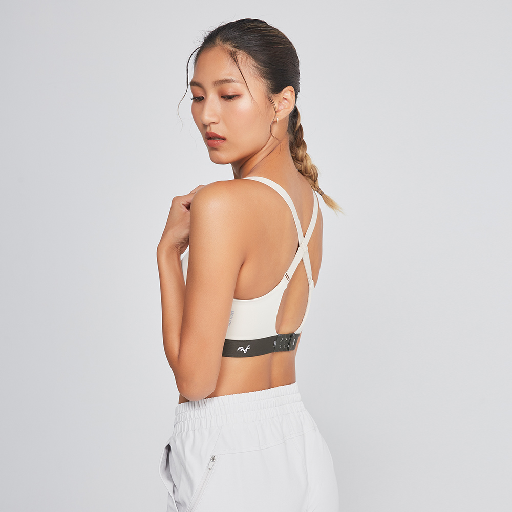 MOLLIFIX 3D防震交叉美背運動內衣