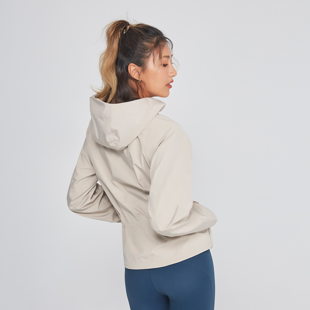 MOLLIFIX 戶外防潑水長袖防風上衣