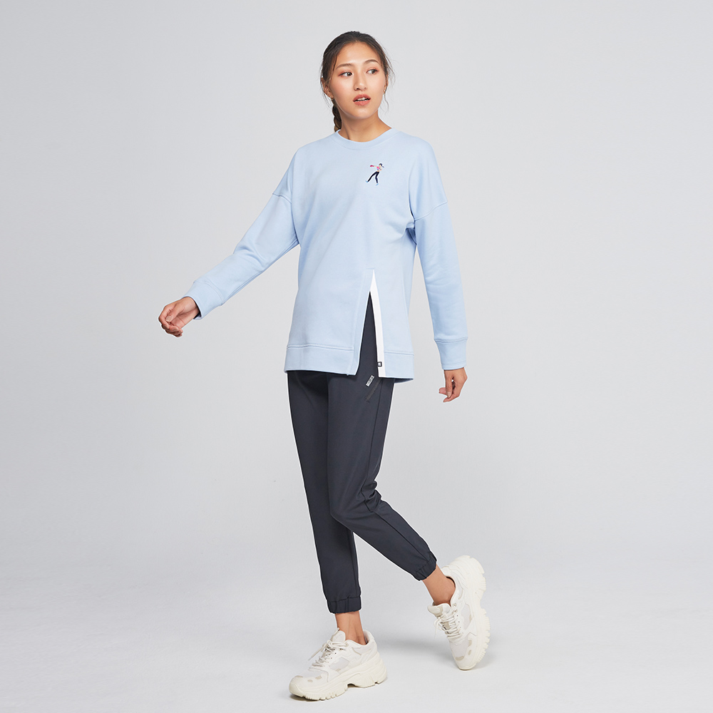 MOLLIFIX 刺繡撞色開衩圓領上衣