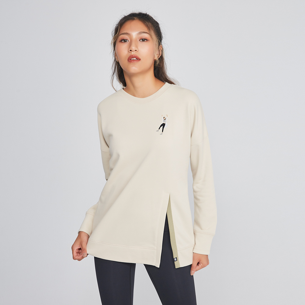 MOLLIFIX 刺繡撞色開衩圓領上衣