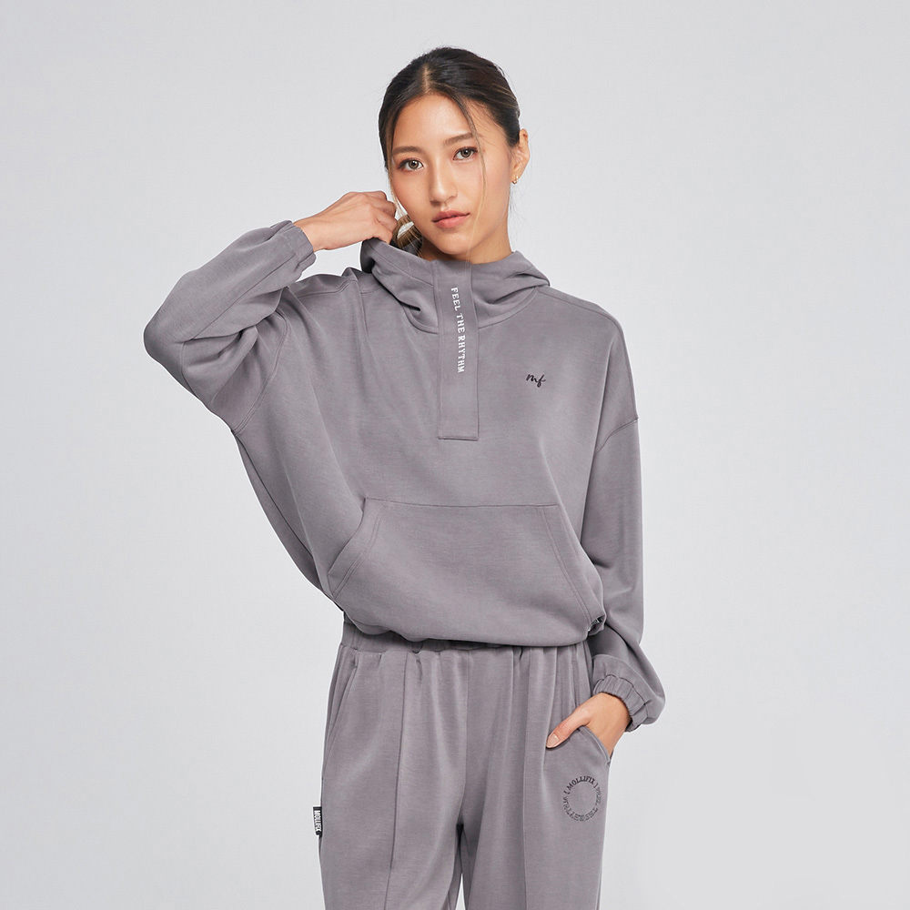 MOLLIFIX 輕盈空氣層運動連帽上衣