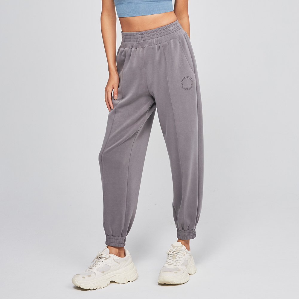 MOLLIFIX 輕盈空氣層運動縮口長褲