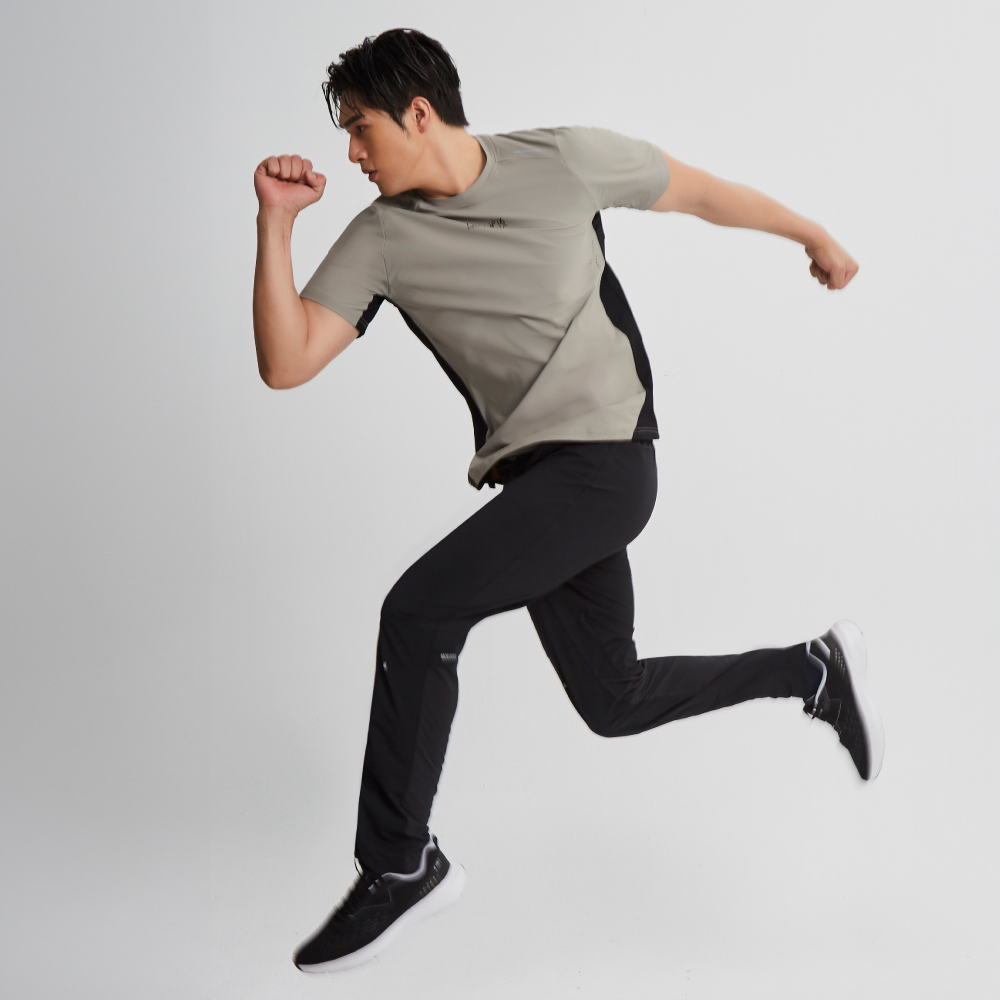 MOLLIFIX 瞬涼抗UV3D版訓練上衣