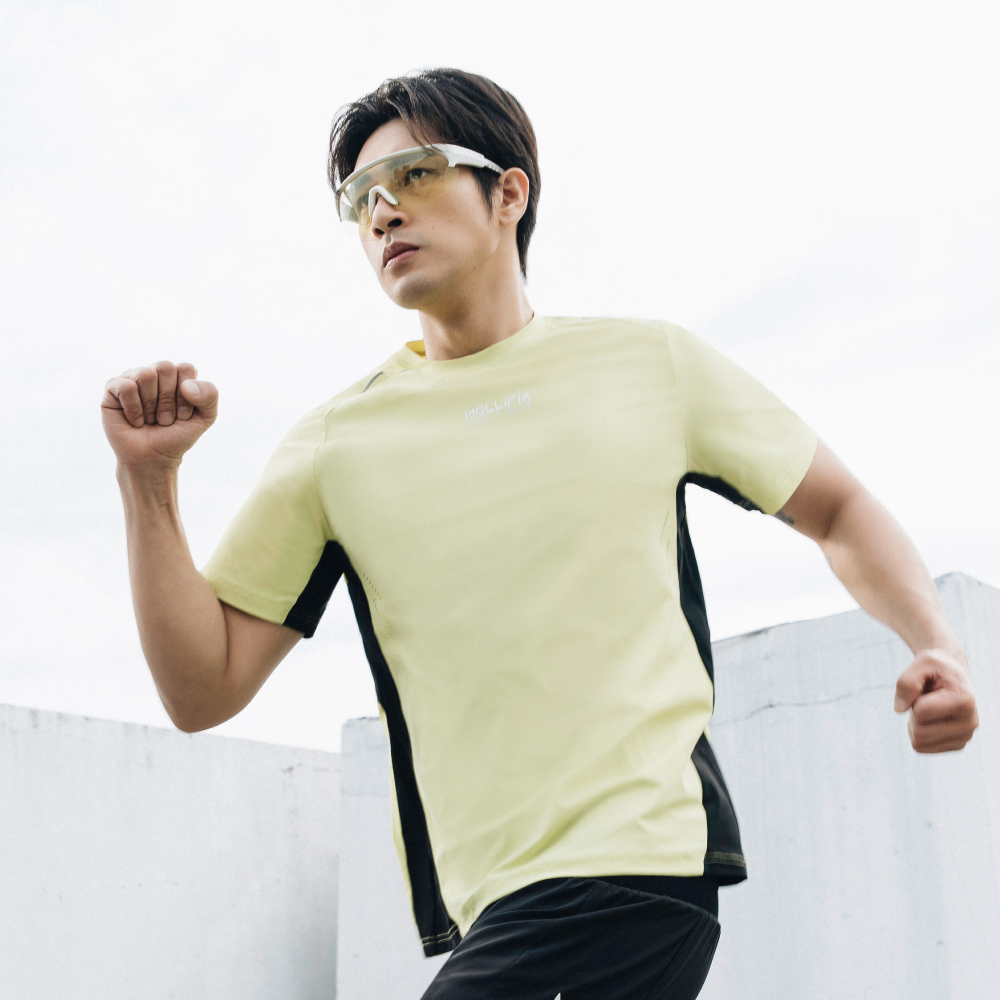 MOLLIFIX 瞬涼抗UV3D版訓練上衣