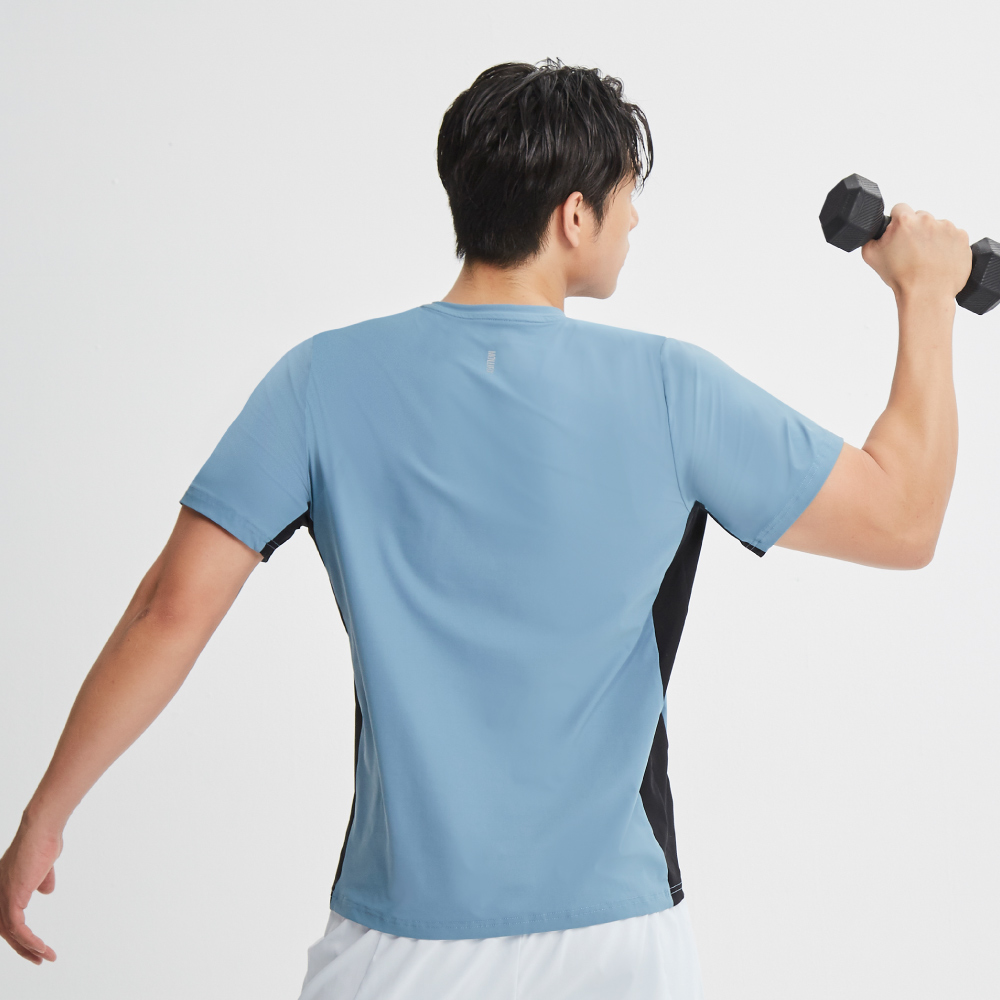 MOLLIFIX 瞬涼抗UV3D版訓練上衣