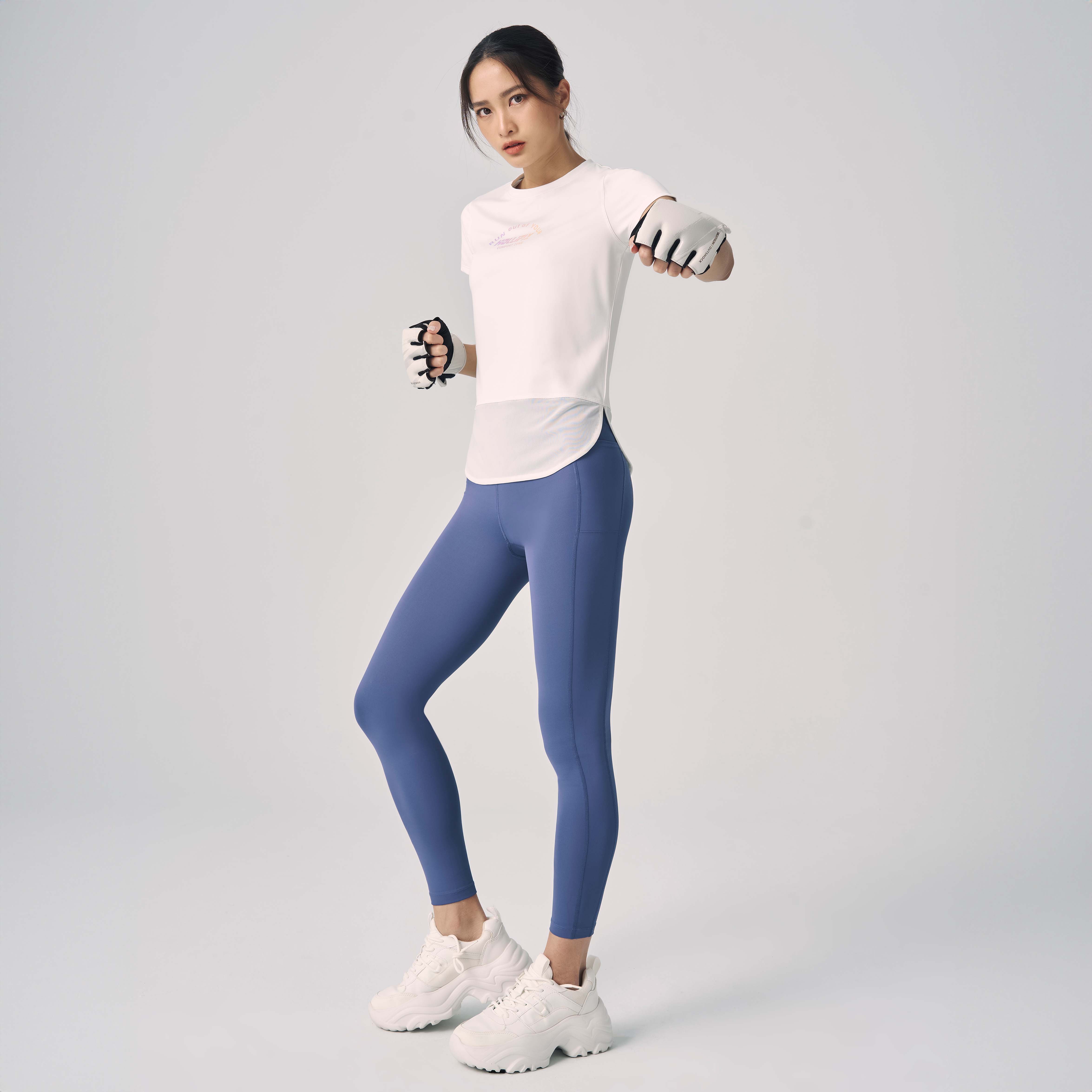 MOLLIFIX 抗菌下擺圓弧拚網短袖上衣