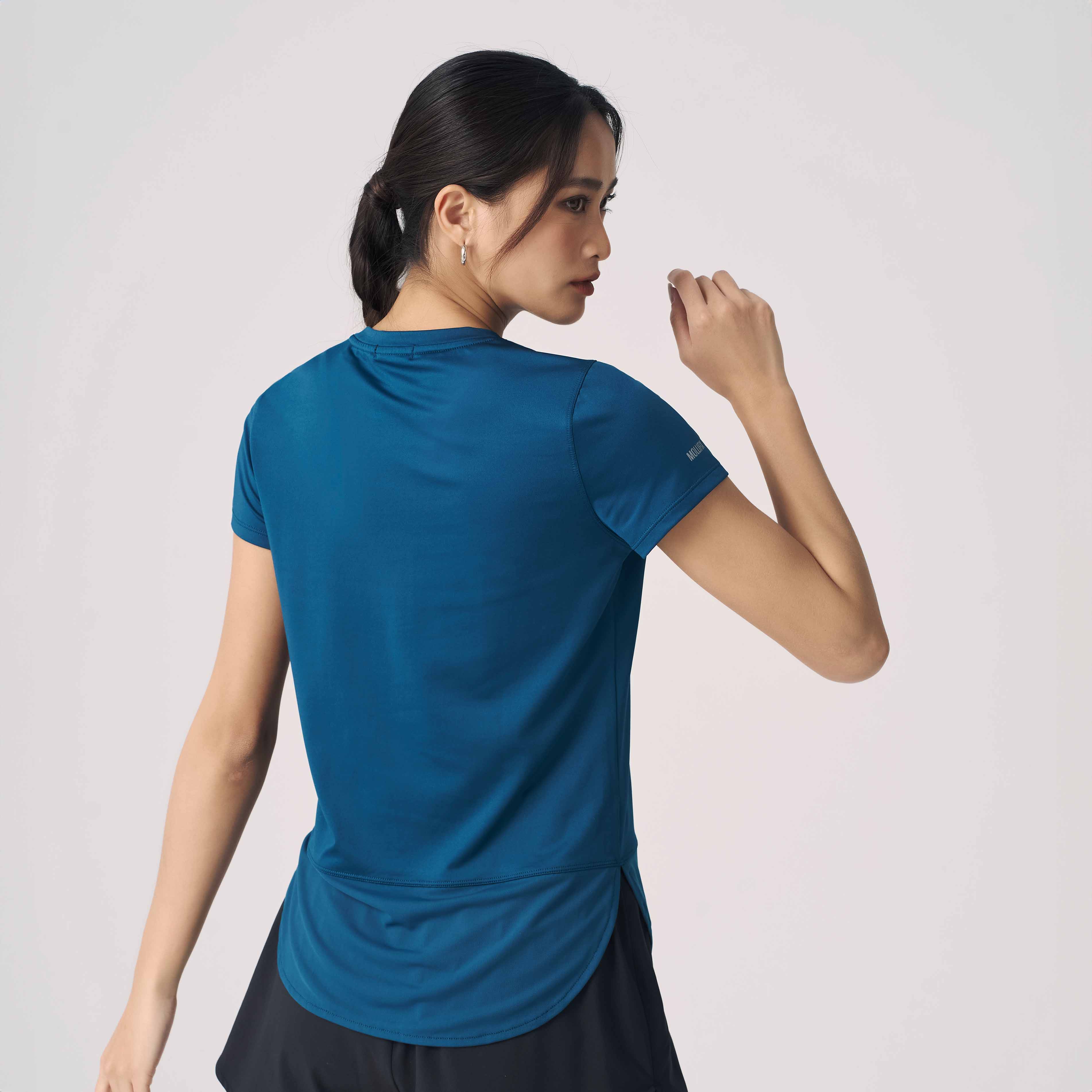 MOLLIFIX 抗菌下擺圓弧拚網短袖上衣