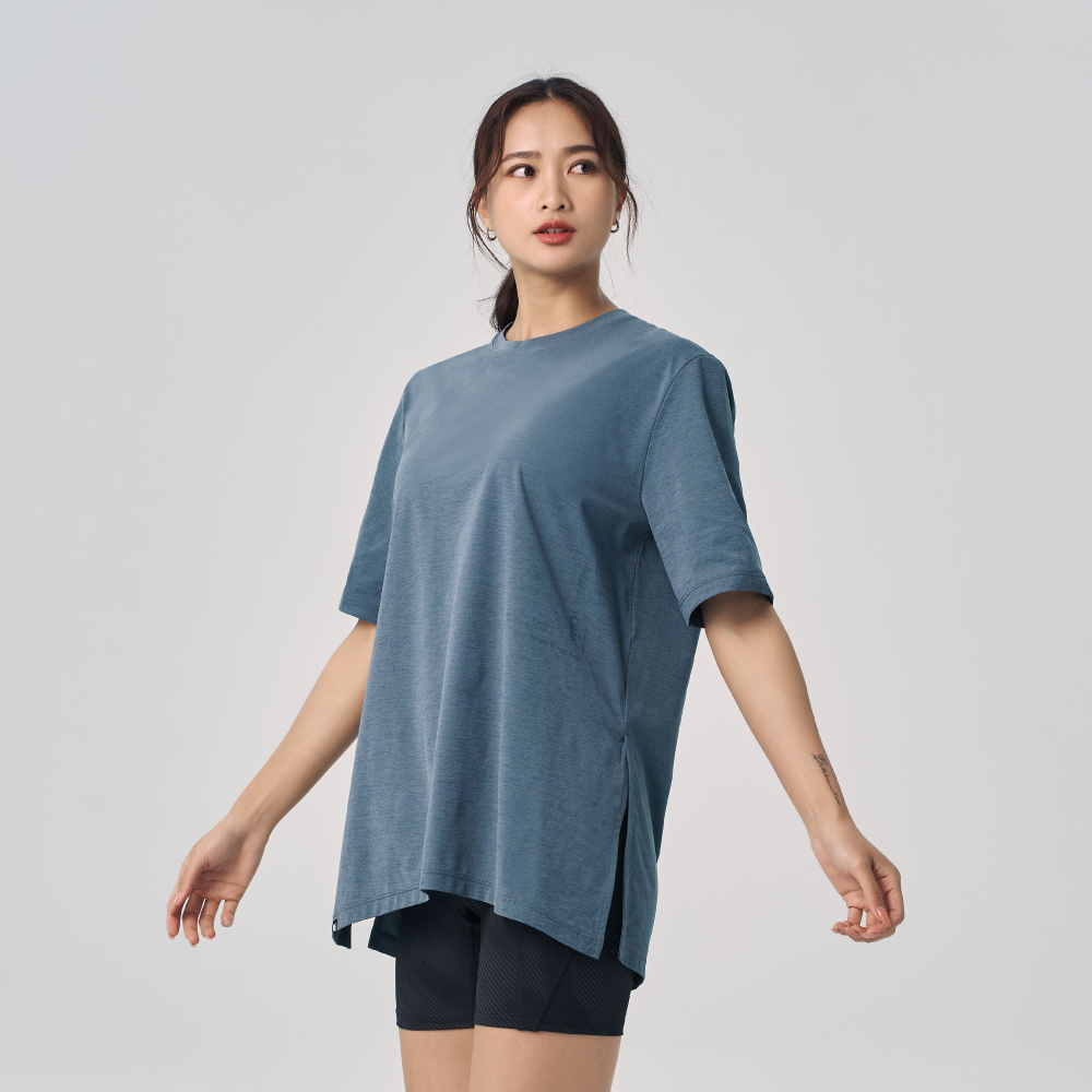 MOLLIFIX 抗菌寬鬆側開衩運動短袖上衣