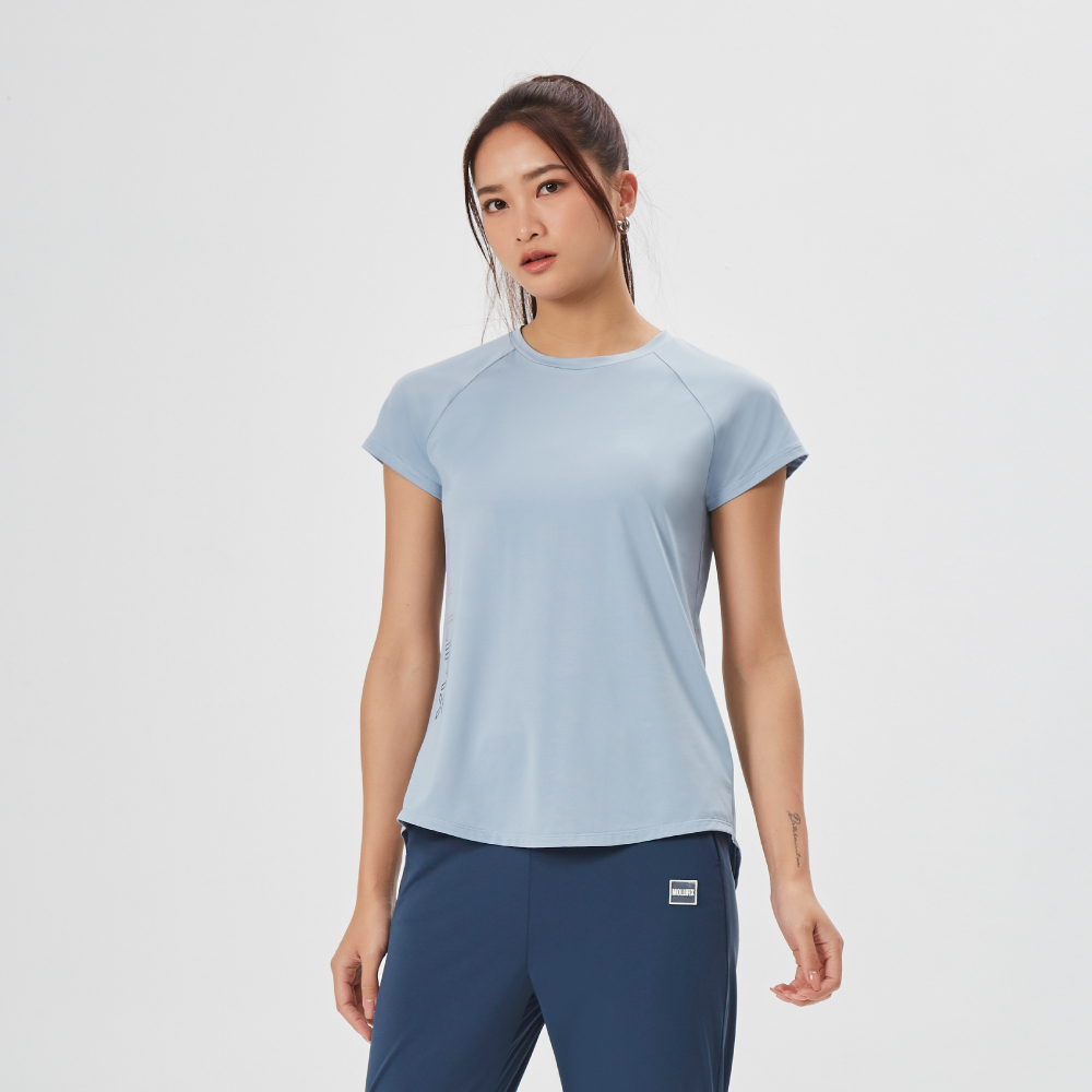 MOLLIFIX 涼感美背後透網開衩短袖上衣