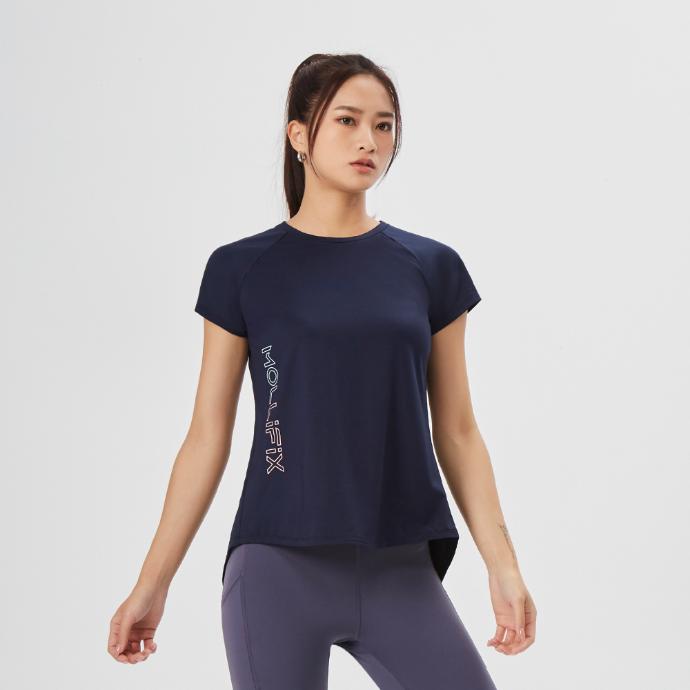 MOLLIFIX 涼感美背後透網開衩短袖上衣